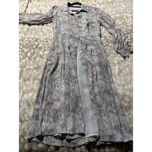 Ann Taylor LOFT Gray Snakeskin Print No Belt Button Down Midi Dress Size 4